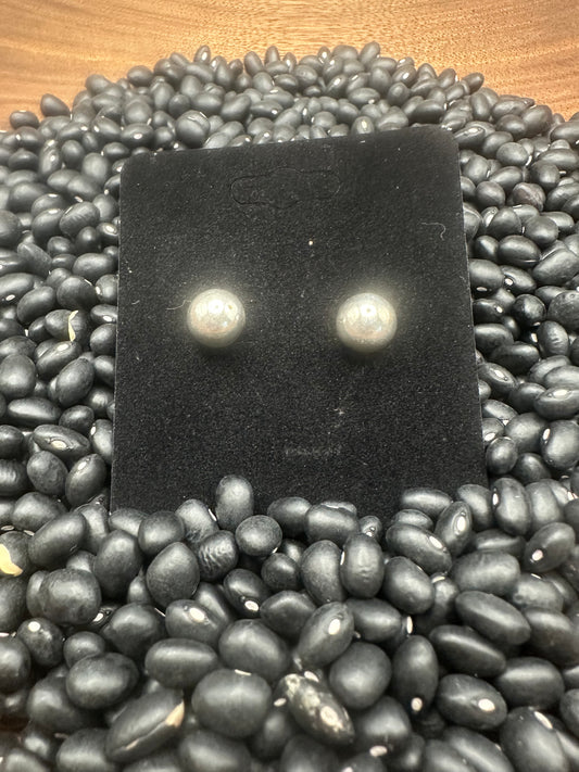 Pearl Studs