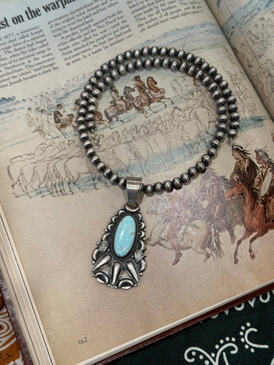 Dry Creek Pendant & Pearls